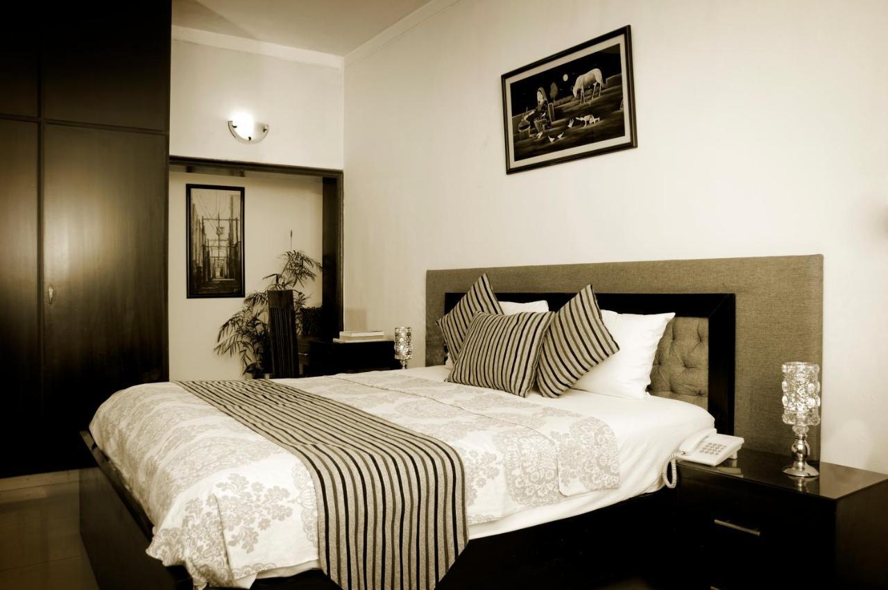Royal Elegance Hotel Lahore Bagian luar foto