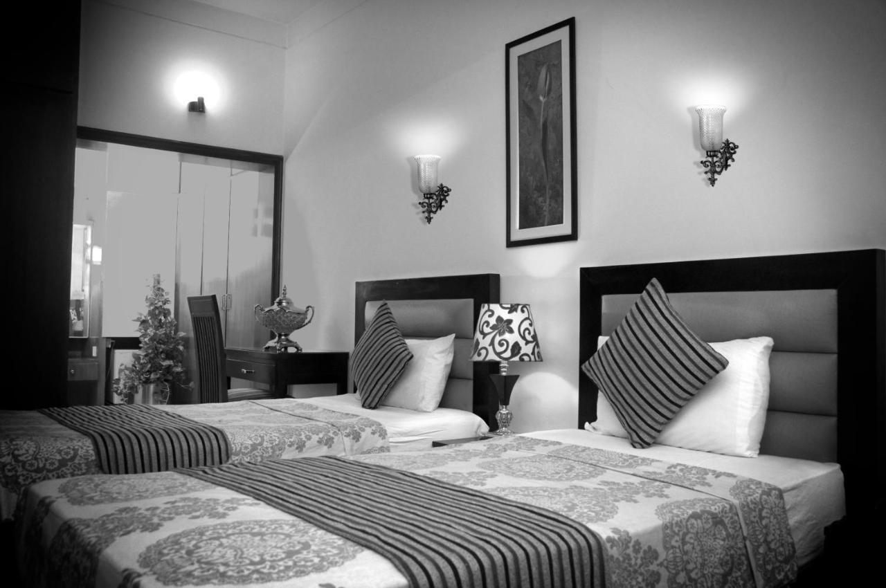 Royal Elegance Hotel Lahore Bagian luar foto