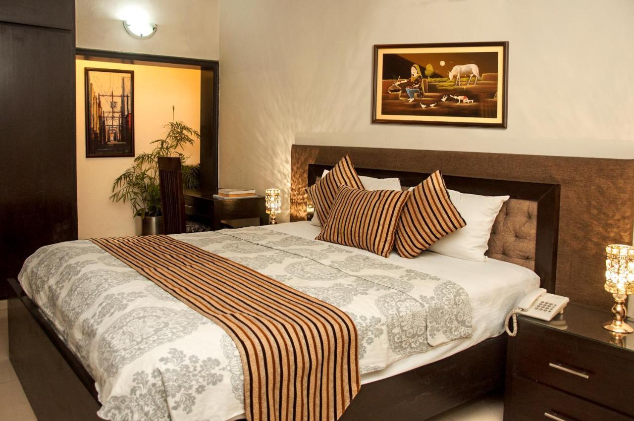 Royal Elegance Hotel Lahore Bagian luar foto