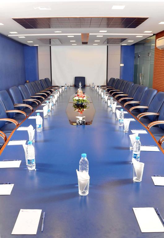 Royal Elegance Hotel Lahore Bagian luar foto