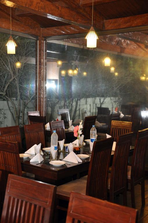 Royal Elegance Hotel Lahore Bagian luar foto