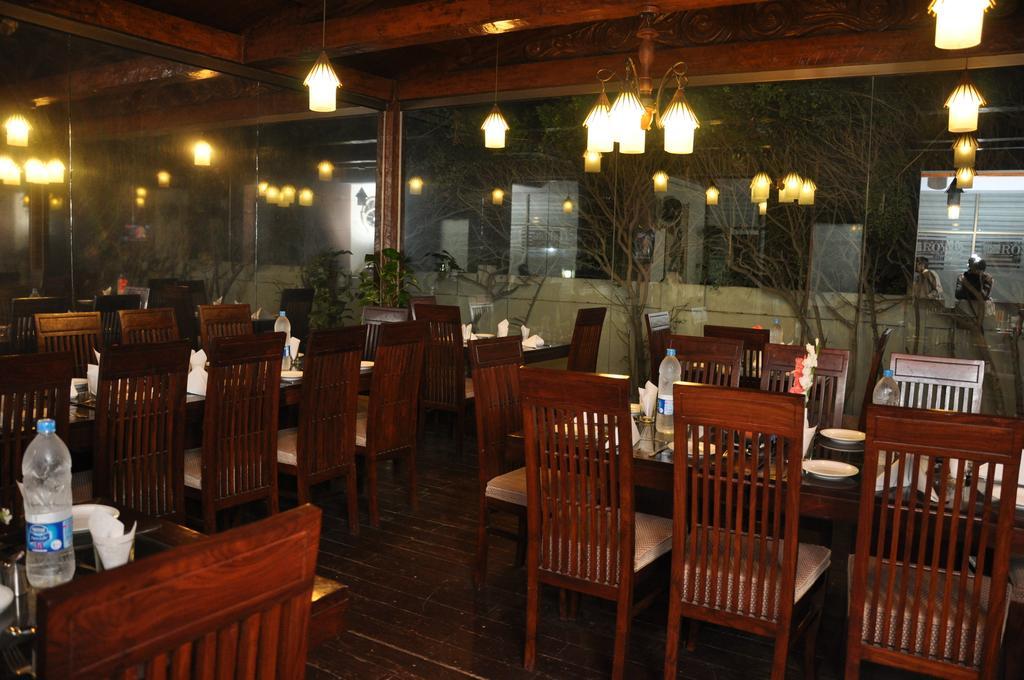 Royal Elegance Hotel Lahore Bagian luar foto