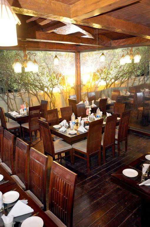 Royal Elegance Hotel Lahore Bagian luar foto